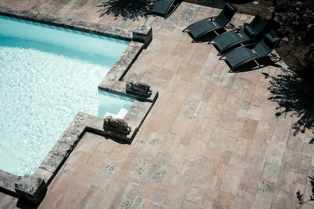 Benefits of Professional Pool Steps Brushing in Terra Mar Image