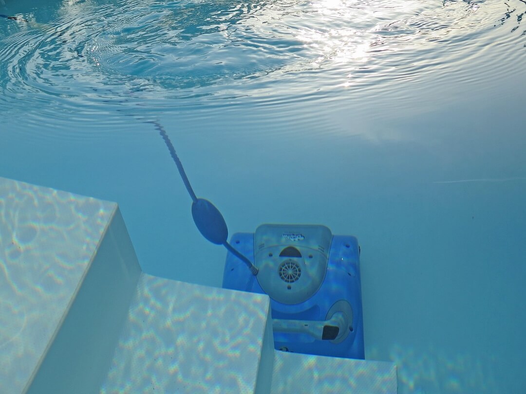 How Overflow Trough Skimming Works in Florida Pools Image